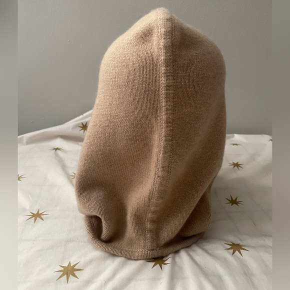Vintage Banana Republic Beige Cashmere Balaclava Hood - Picture 5 of 8